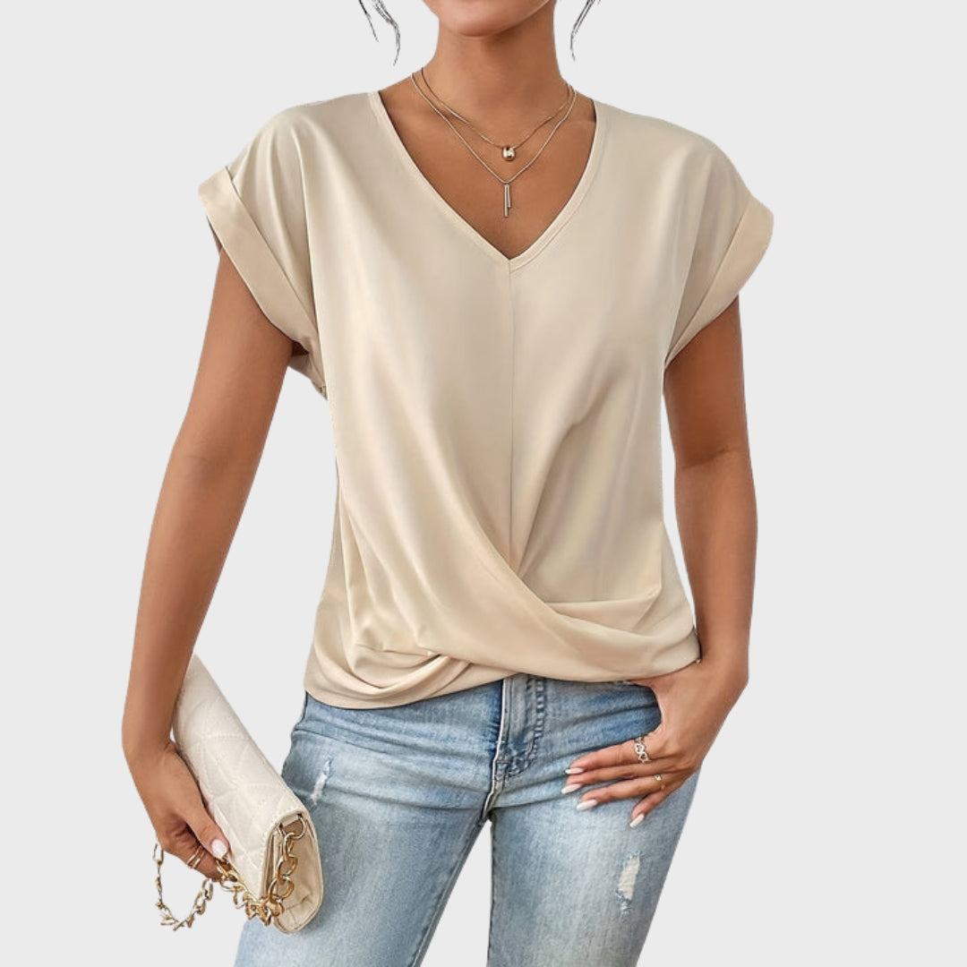 Soraia | T-shirt Casual com Decote Coração
