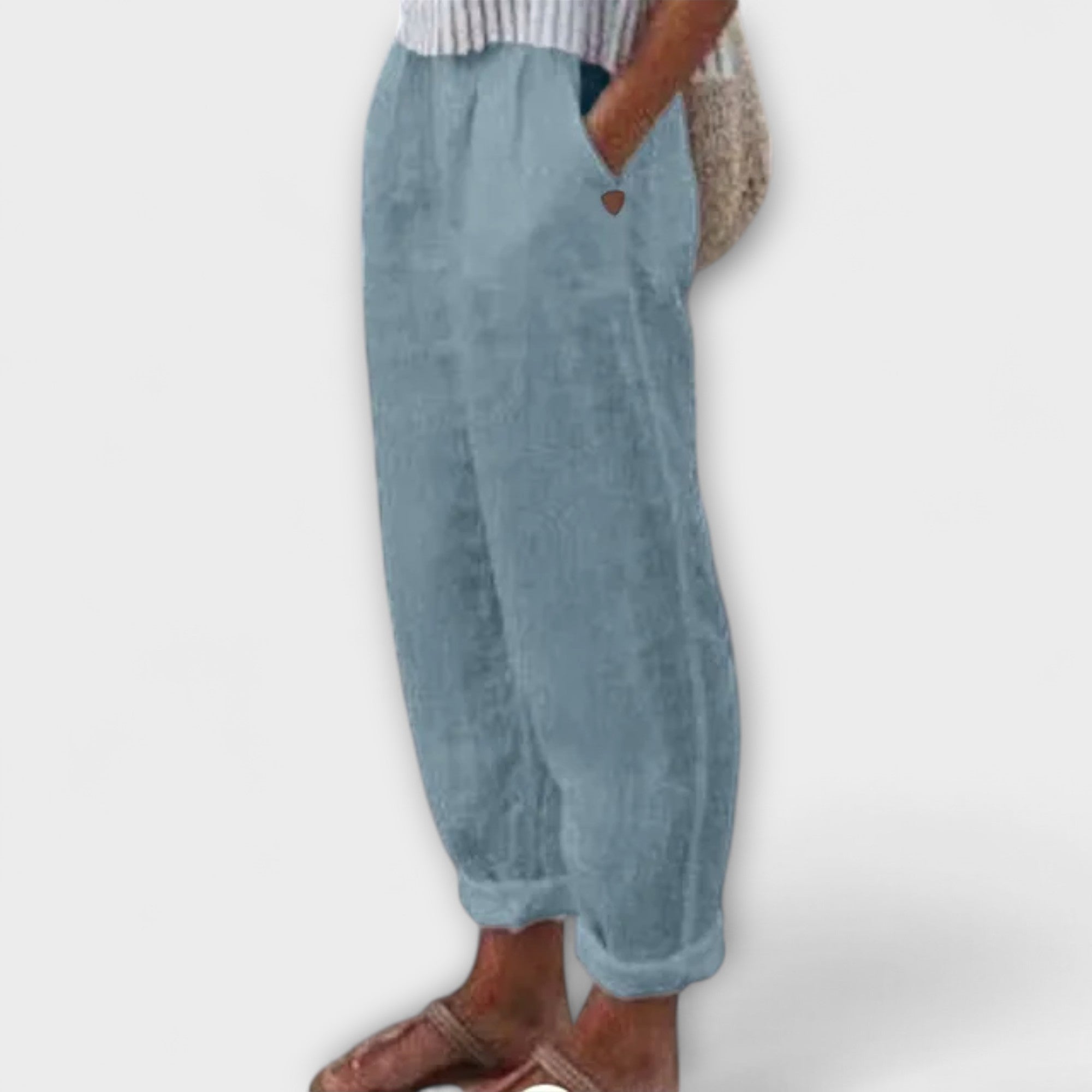 Clara - Kalhoty's message starts with a postranními kapsami