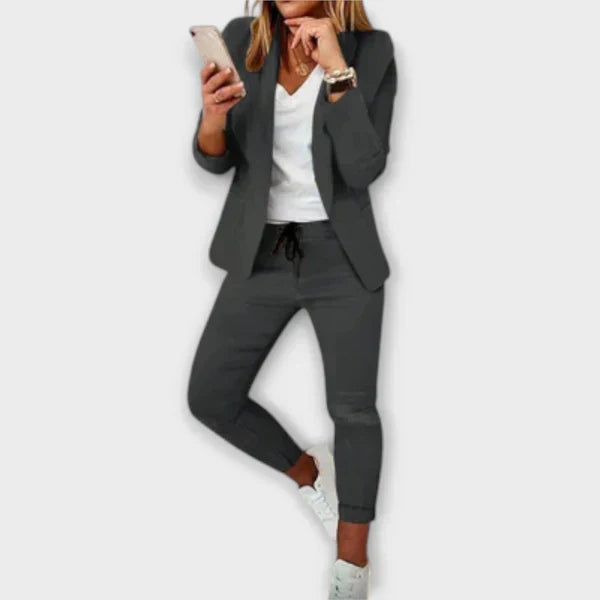 Cristiana - Elegantna i udobna garnitura.