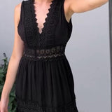 Ninfea | Bezrukávové midi šaty v boho stylu s krajkovými detaily